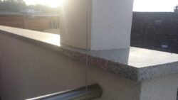 Mauerabdeckung in Granit Crystall Grey poliert Mauerabdeckung in Granit Crystall Grey poliert