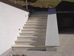 Mauerabdeckung in Granit Oriental Grey Mauerabdeckung in Granit Oriental Grey